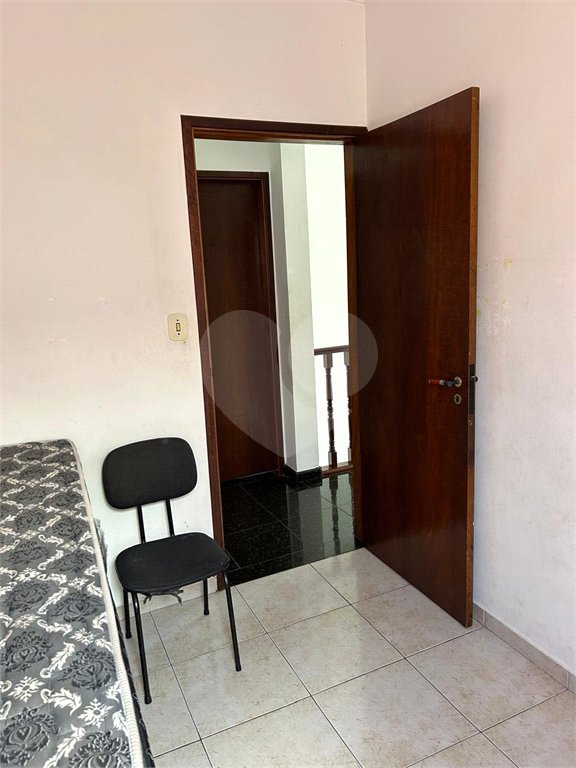 Sobrado à venda com 5 quartos, sendo 1 suíte, em Jardim Marisa, São Paulo, SP