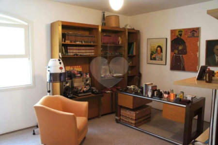 Casa Térrea à venda com 4 suítes em Jardim Cordeiro, São Paulo, SP
