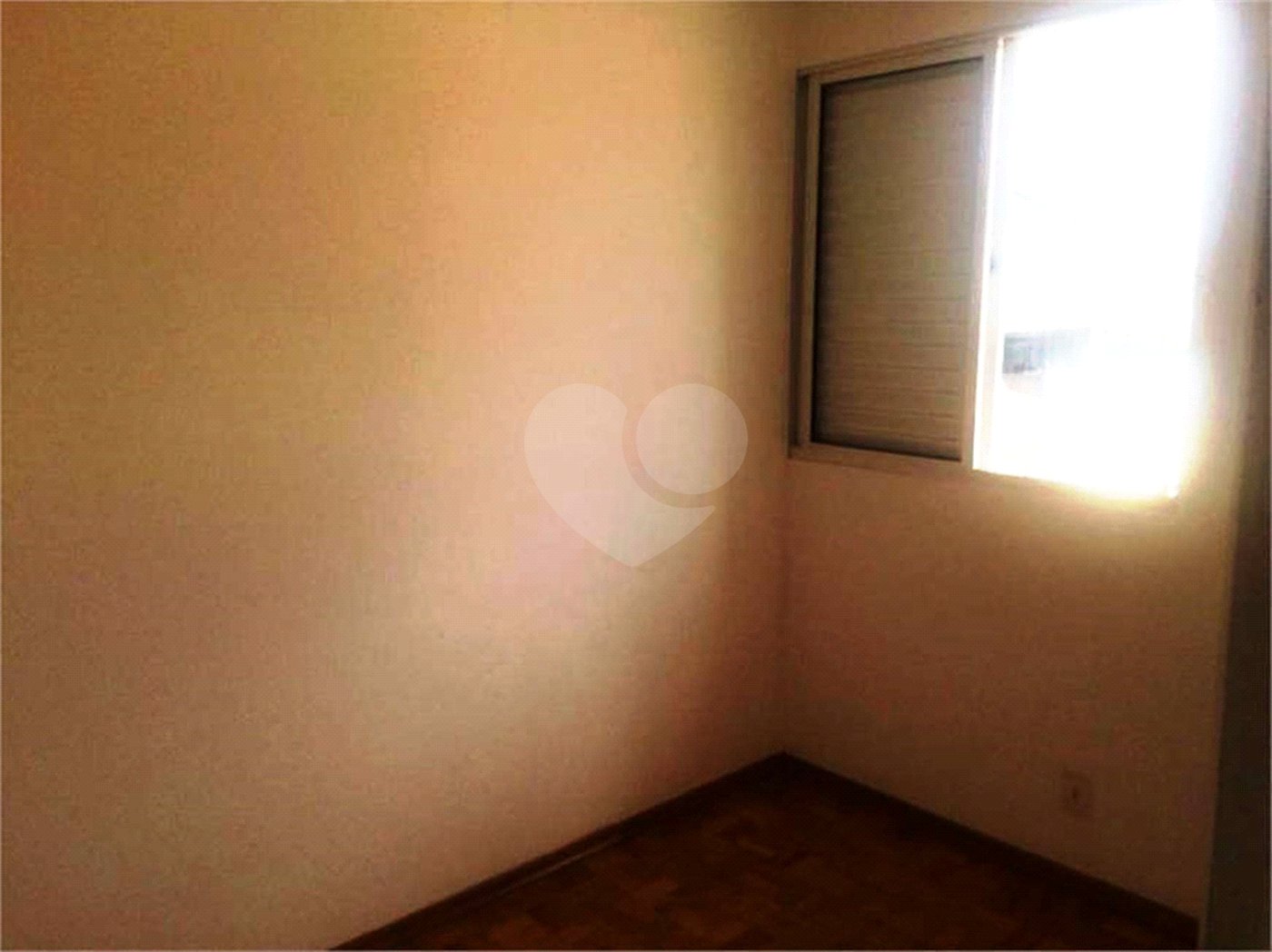 Casa à venda com 3 quartos, sendo 1 suíte, no condomínio Vila das Macieiras, São Paulo - SP