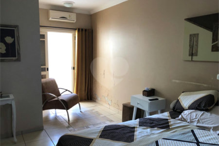 Casa à venda com 4 quartos, sendo 2 suítes, no condomínio Zuleika Jabour, Salto - SP