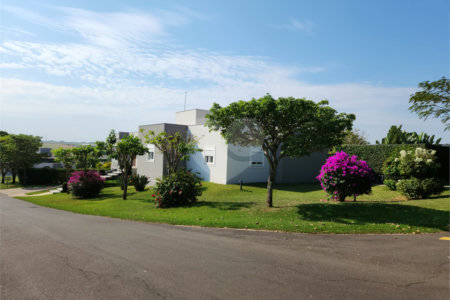 Casa à venda com 4 quartos, sendo 3 suítes, no condomínio Terras de Mont Serrat, Salto - SP