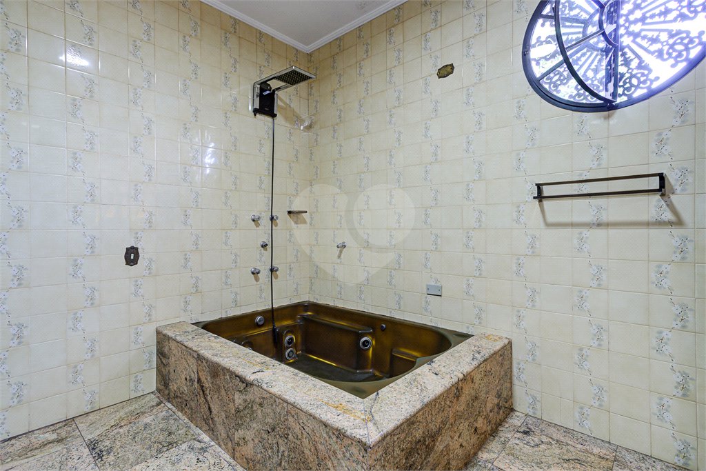 Casa à venda com 3 suítes em Morumbi, São Paulo, SP
