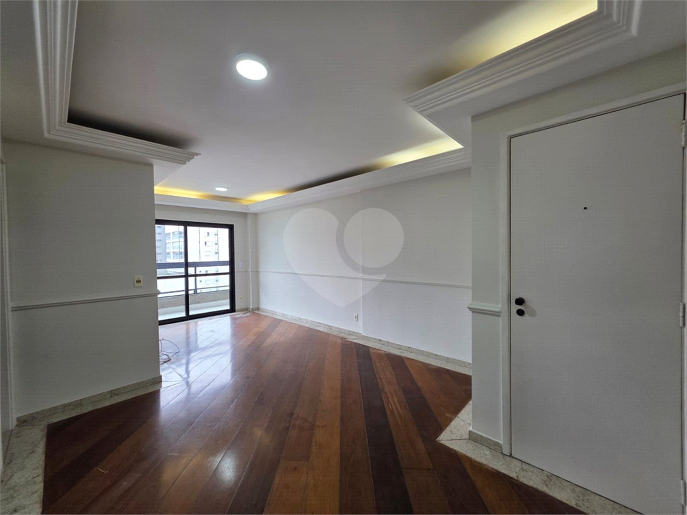 Apartamento à venda com 2 quartos, sendo 1 suíte, em Vila Olímpia, São Paulo, SP