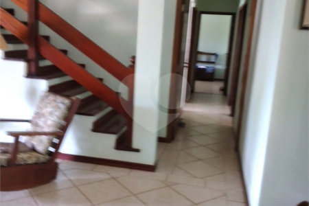Chácara à venda com 4 quartos, sendo 1 suíte,  em Vila Dom Pedro, Atibaia, SP
