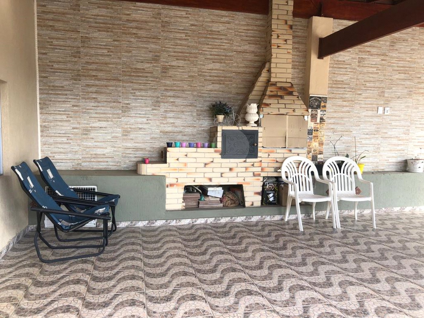 Casa à venda com 3 quartos, sendo 2 suítes,  em Jardim do Lago, Atibaia, SP