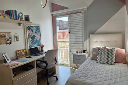 Casa à venda com 3 quartos, sendo 1 suíte, no condomínio Villaggio Tronchim, São Paulo - SP