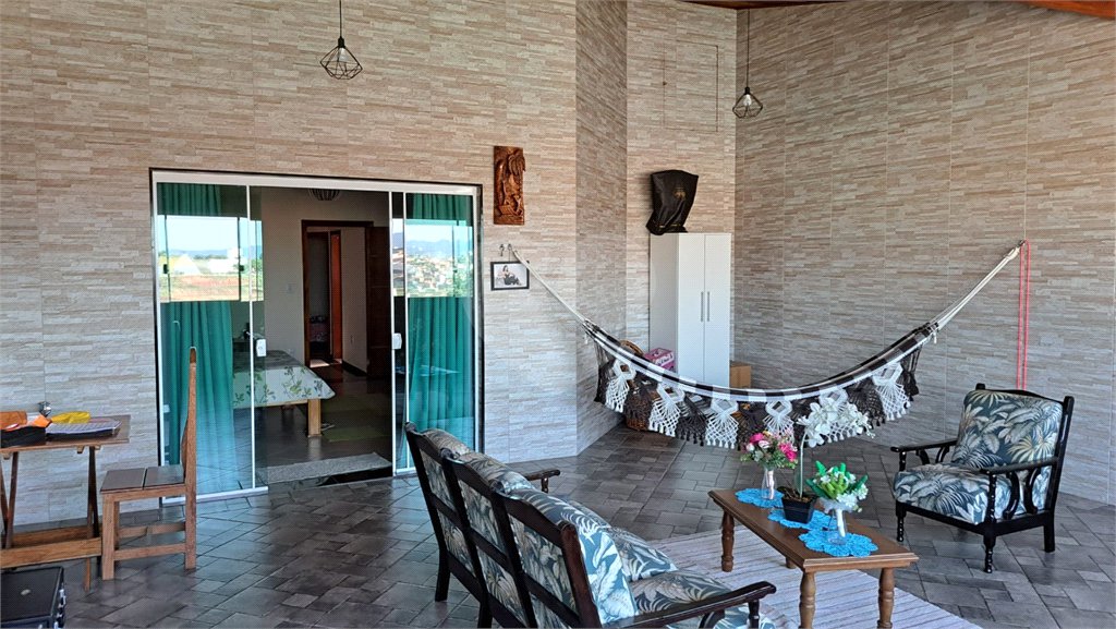 Casa à venda com 3 quartos, sendo 1 suíte,  em Jardim Universo, Mogi das Cruzes, SP