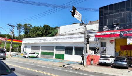 Salão para alugar em Cocaia, Guarulhos, SP