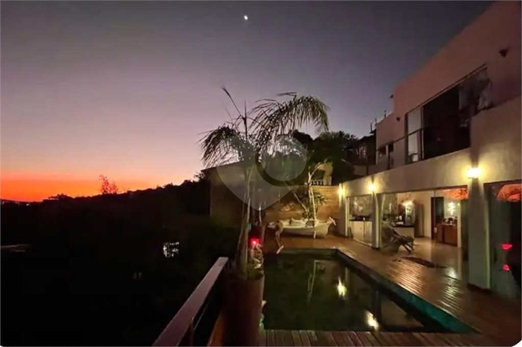 Casa à venda com 4 quartos, sendo 2 suítes,  em Albatroz, Armação dos Búzios, RJ