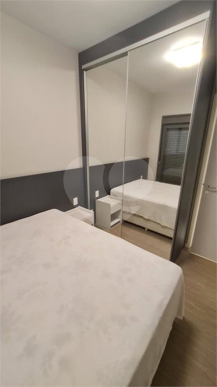 Apartamento com 2 dormitórios e uma suíte, mobilíado no Ibirapuera.
