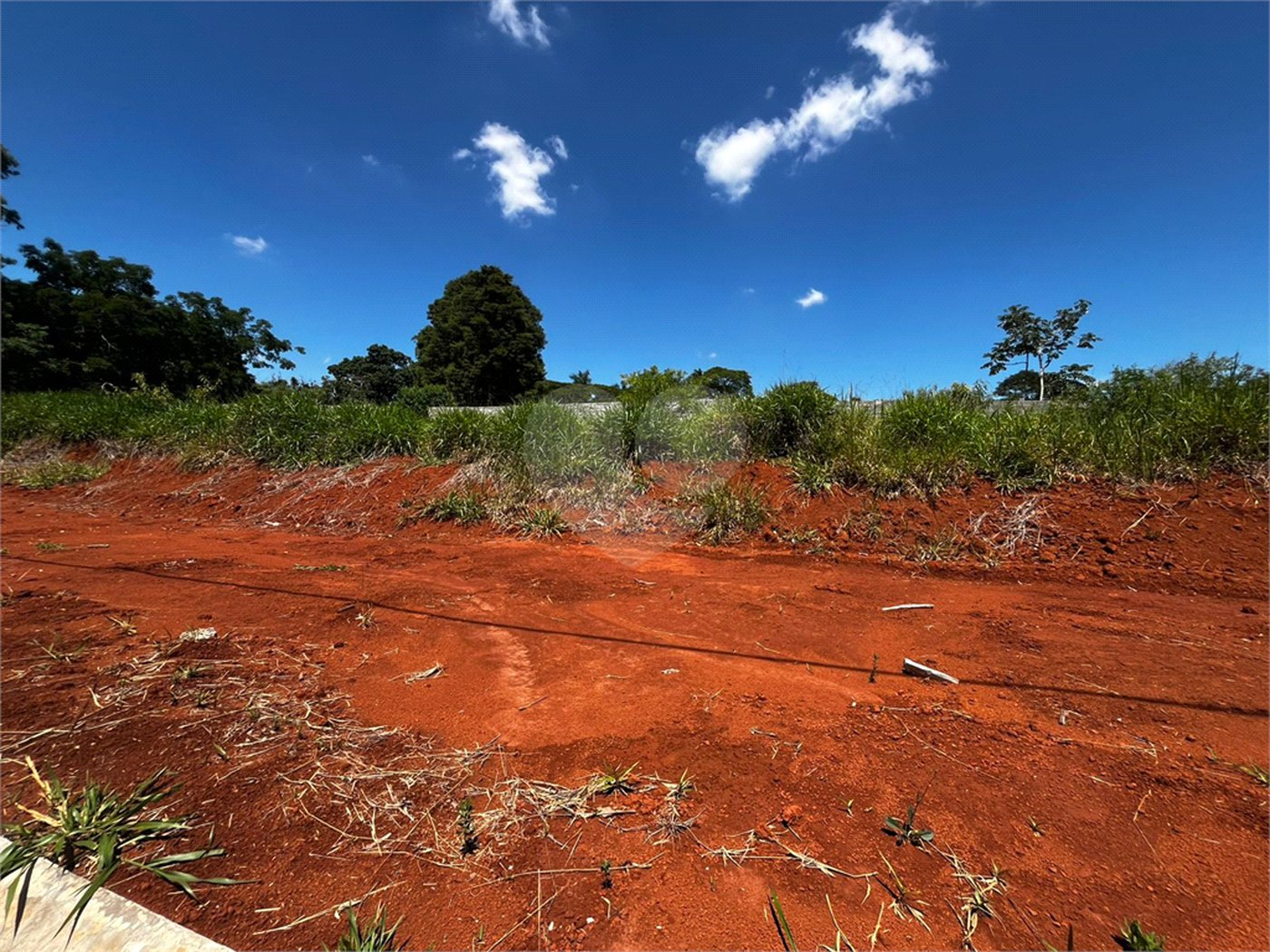 Terreno à venda no condomínio Residencial Quinta das Palmeiras, Itapetininga - SP