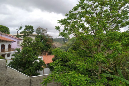 Casa à venda ou para alugar com 6 quartos, sendo 1 suíte, em Vila Junqueira, São Roque, SP