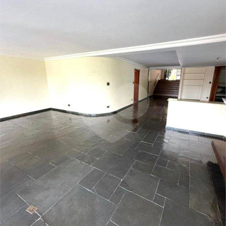Casa à venda com 5 quartos, sendo 3 suítes,  em Jardim Leonor, São Paulo, SP