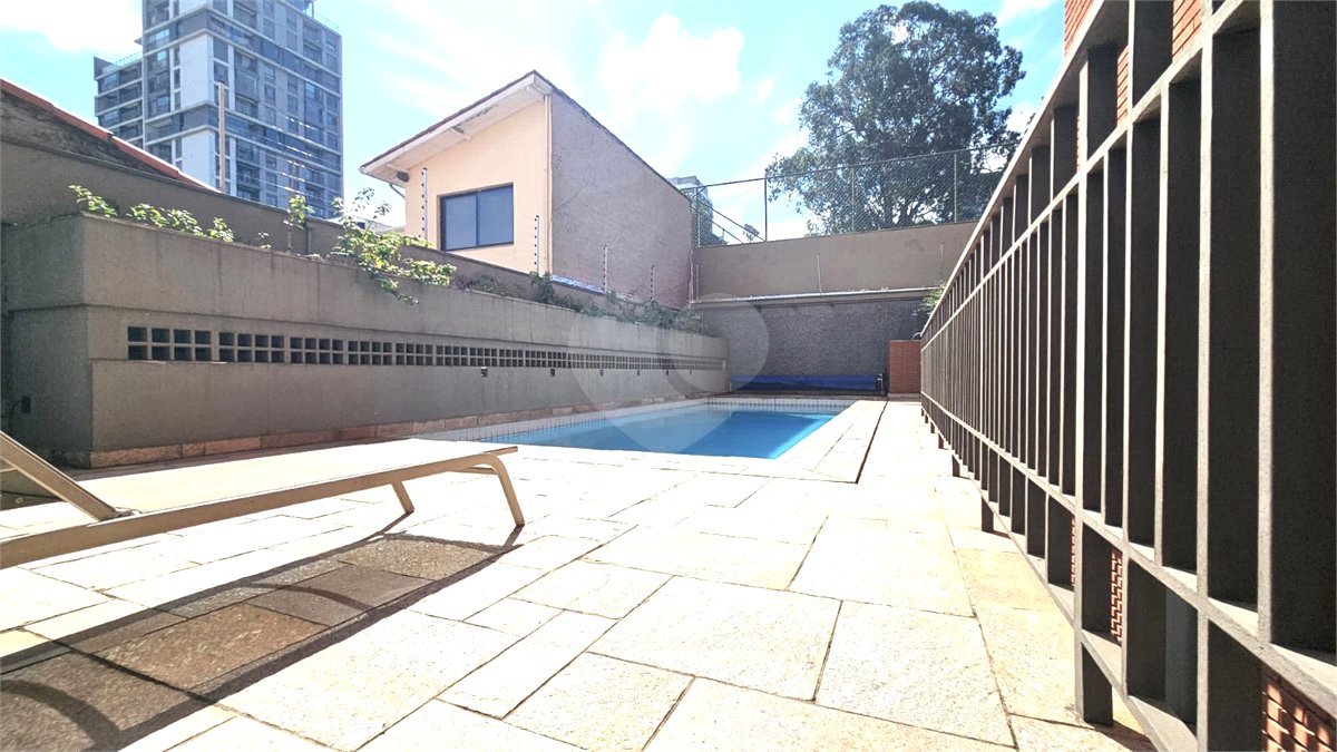 Apartamento para alugar com 3 quartos, sendo 1 suíte, em Alto da Boa Vista, São Paulo, SP