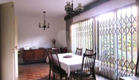 Casa à venda com 3 quartos em Moema, São Paulo, SP