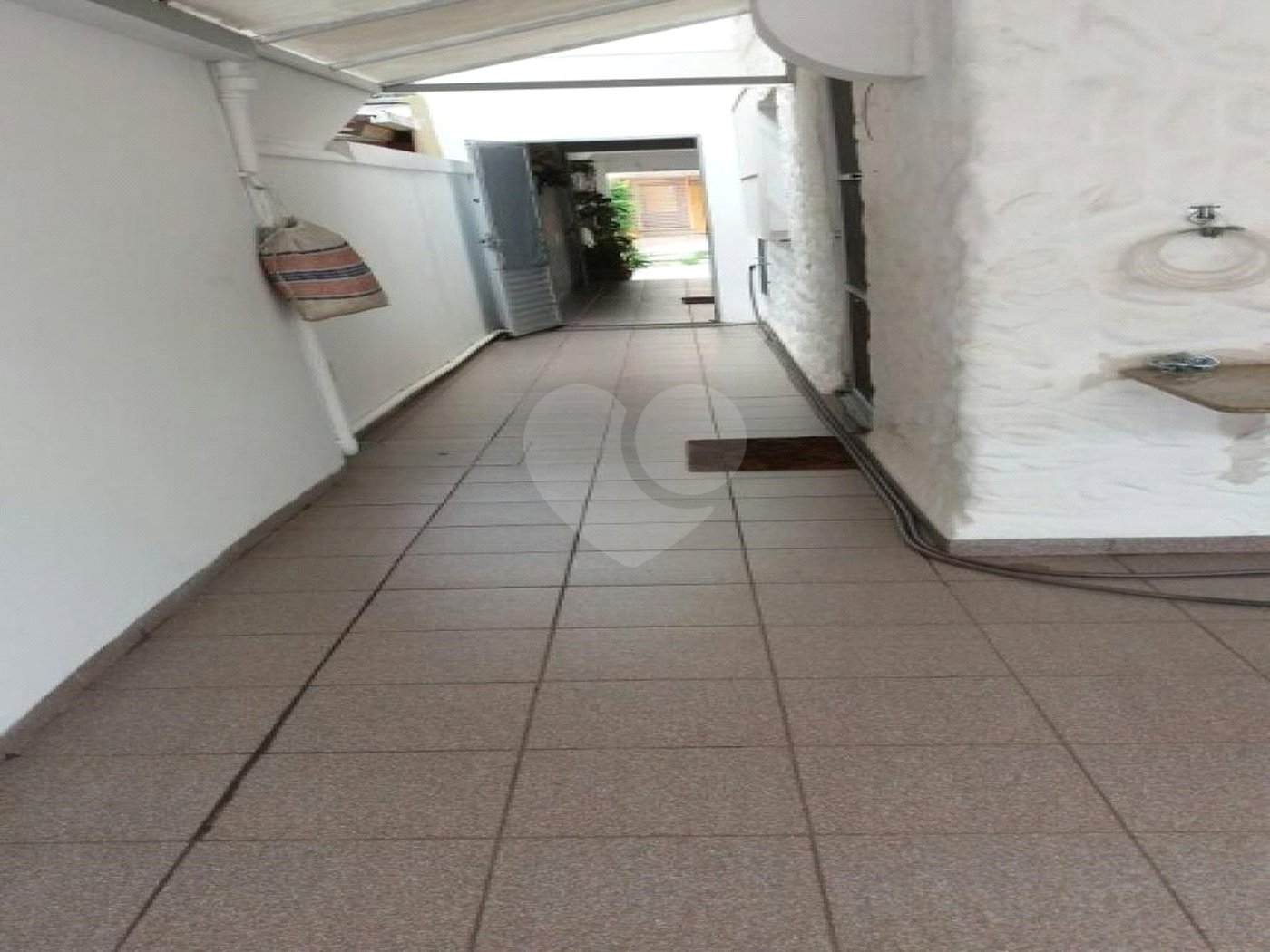 Casa à venda com 3 quartos, sendo 1 suíte,  no condomínio Alameda do Eucaliptos, São Paulo - SP