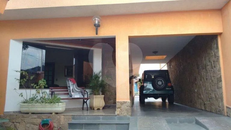 Casa Térrea à venda com 3 quartos, sendo 2 suítes, em Jaraguá, São Paulo, SP