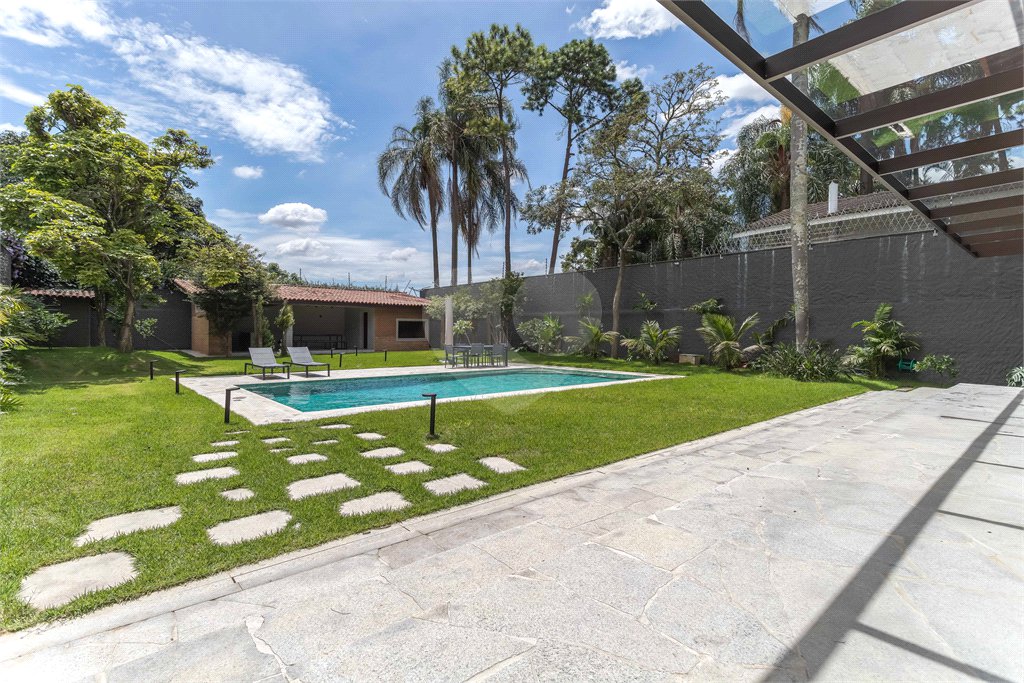 Sobrado à venda com 5 suítes em Jardim dos Estados, São Paulo, SP