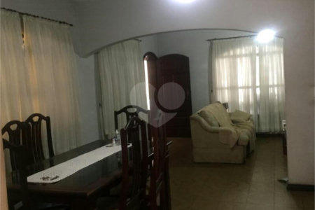 Casa à venda com 4 quartos, sendo 1 suíte, em Vila Vitória ||, Indaiatuba, SP