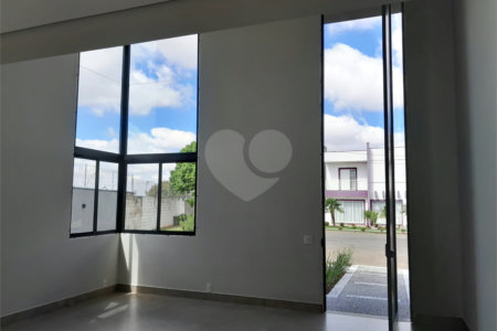 Casa à venda com 3 suítes no condomínio Terras do Caribe, Valinhos - SP