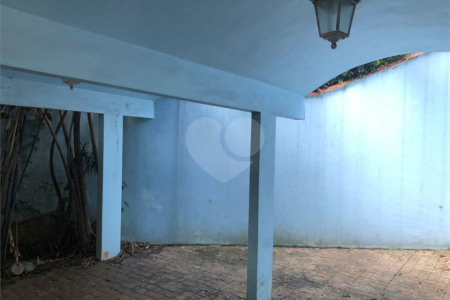 Casa Térrea à venda com 4 quartos, sendo 2 suítes, em Jardim das Bandeiras, São Paulo, SP
