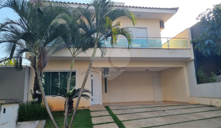 Casa à venda com 4 quartos, sendo 3 suítes, no condomínio Residencial Villa dos Inglezes, Sorocaba - SP
