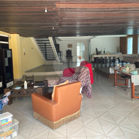 Sobrado à venda com 4 quartos, sendo 2 suítes, em Paraisópolis, São Paulo, SP