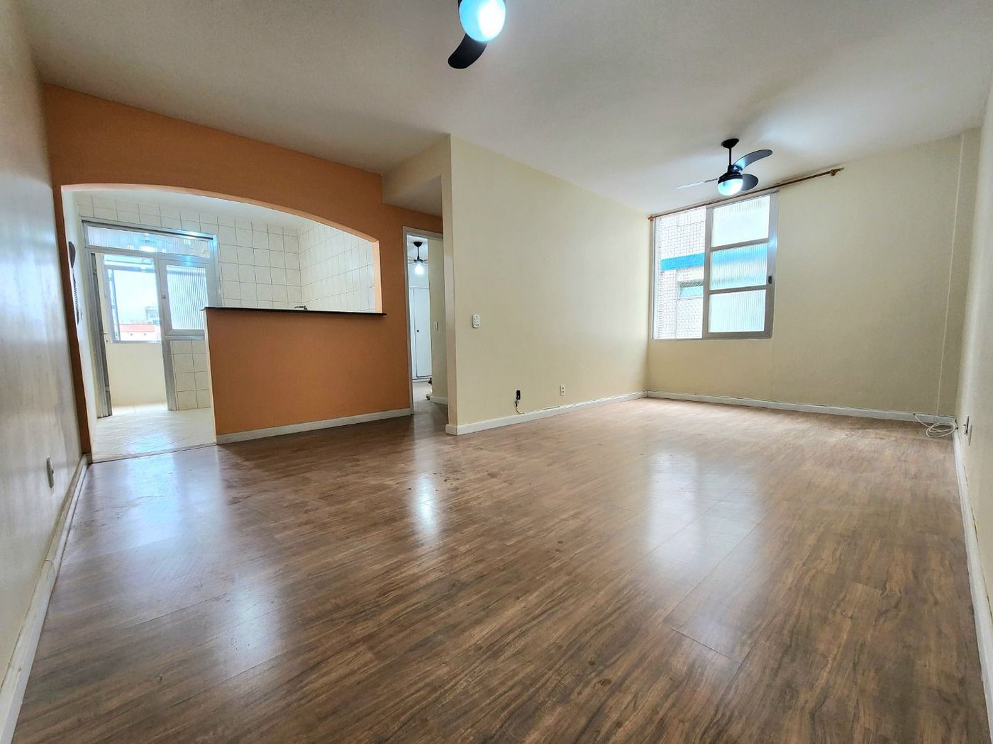 Apartamento próximo da praia com 1 dormitório, 2 banheiros à venda, 55 m² por R$ 420.000 - Pompéia - Santos/SP