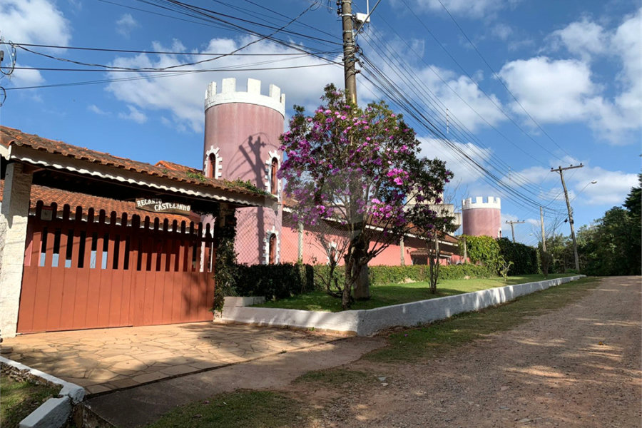 Casa à venda com 4 quartos, sendo 1 suíte, em Loteamento Rancho Maringá II, Atibaia, SP