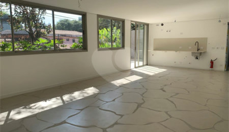 Apartamento à venda com 2 suítes em Vila Madalena, São Paulo, SP