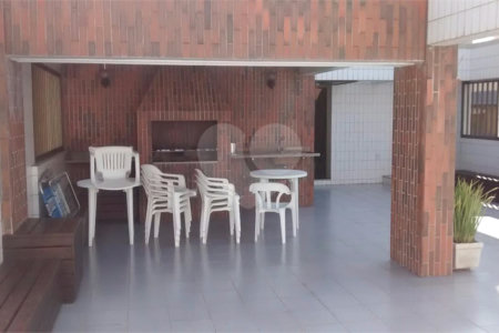 Apartamento à venda com 3 quartos, sendo 1 suíte, em Parque Enseada, Guarujá, SP