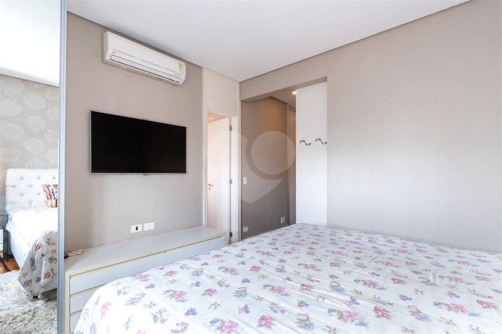 Apartamento à venda com 3 suítes em Vila Nova Conceição, São Paulo, SP