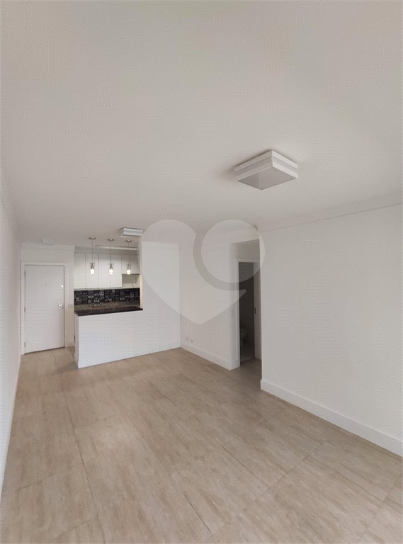 Apartamento à venda ou para alugar com 3 quartos, sendo 1 suíte,  em Parque Reboucas, São Paulo, SP