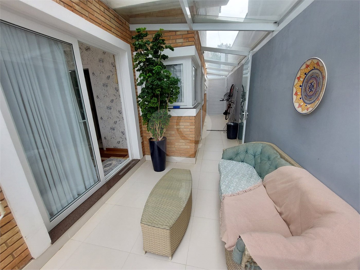 Casa à venda com 4 suítes no condomínio Granja Olga II, Sorocaba - SP