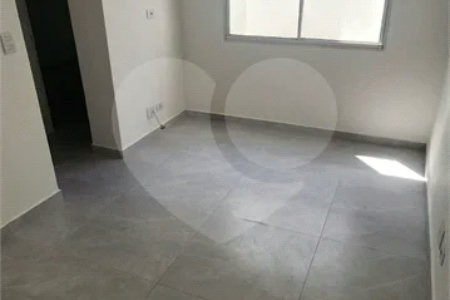 Apartamento com 42m², 2 quartos, 1 garagem, à venda em Itaquera