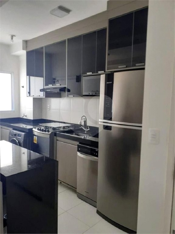 Apartamento no Condomínio Parque dos Manacás.