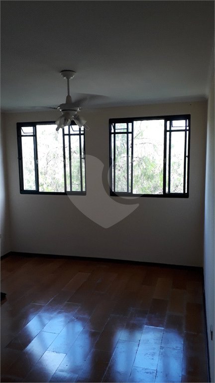 Apartamento á venda, com 03 Dormitórios, em São Carlos.
