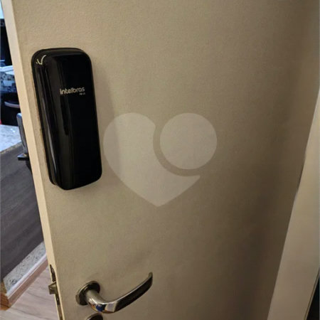 Apartamento de 3 Quartos no Condomínio Rossi – Completo e Pronto para Morar