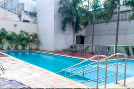 Ótimo apartamento Na rua Newton Prado no Bom Retiro