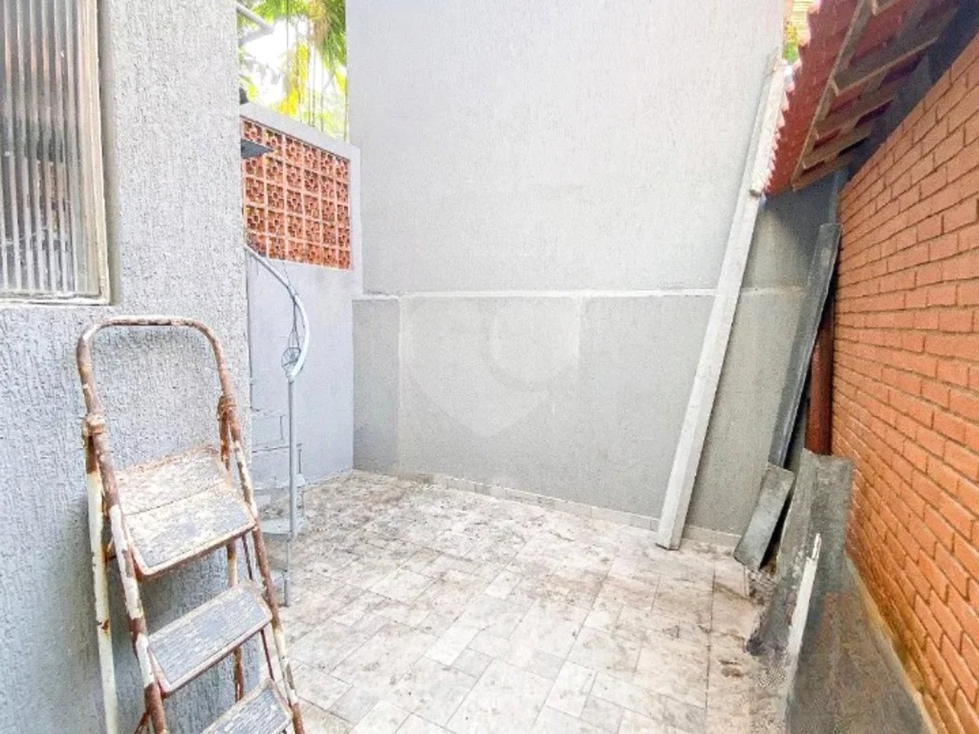 Sobrado com 400m² , 3 dormitórios , sendo 2 suítes , 3 vagas , à venda no centro de Santo André.