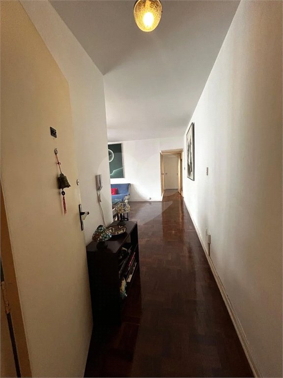 Apartamento à venda com 2 quartos, sendo 1 suíte,  em Cerqueira César, São Paulo, SP
