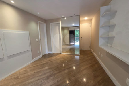 Apartamento à venda com 3 quartos, sendo 1 suíte,  em Tijuca, Rio de Janeiro, RJ