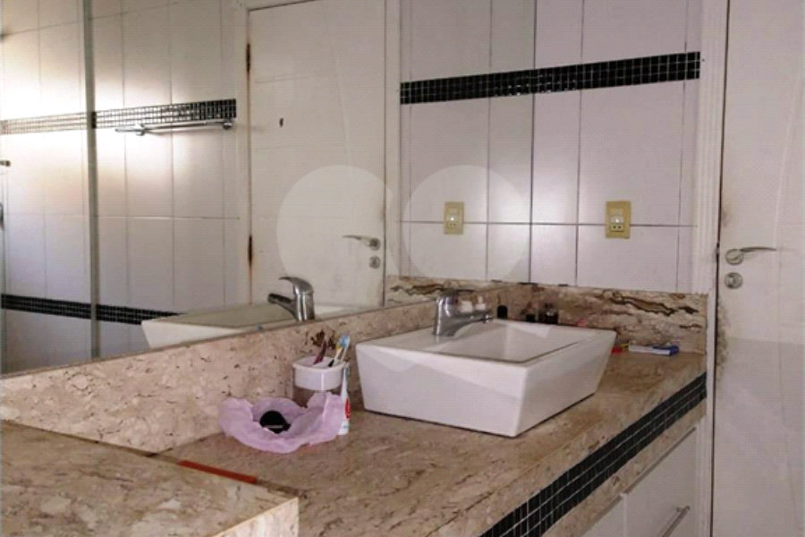 Casa à venda com 8 quartos, sendo 4 suítes, em Santa Inês, Mairiporã, SP