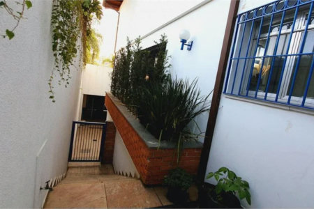 Casa à venda com 5 suítes em Jardim Leonor, São Paulo, SP