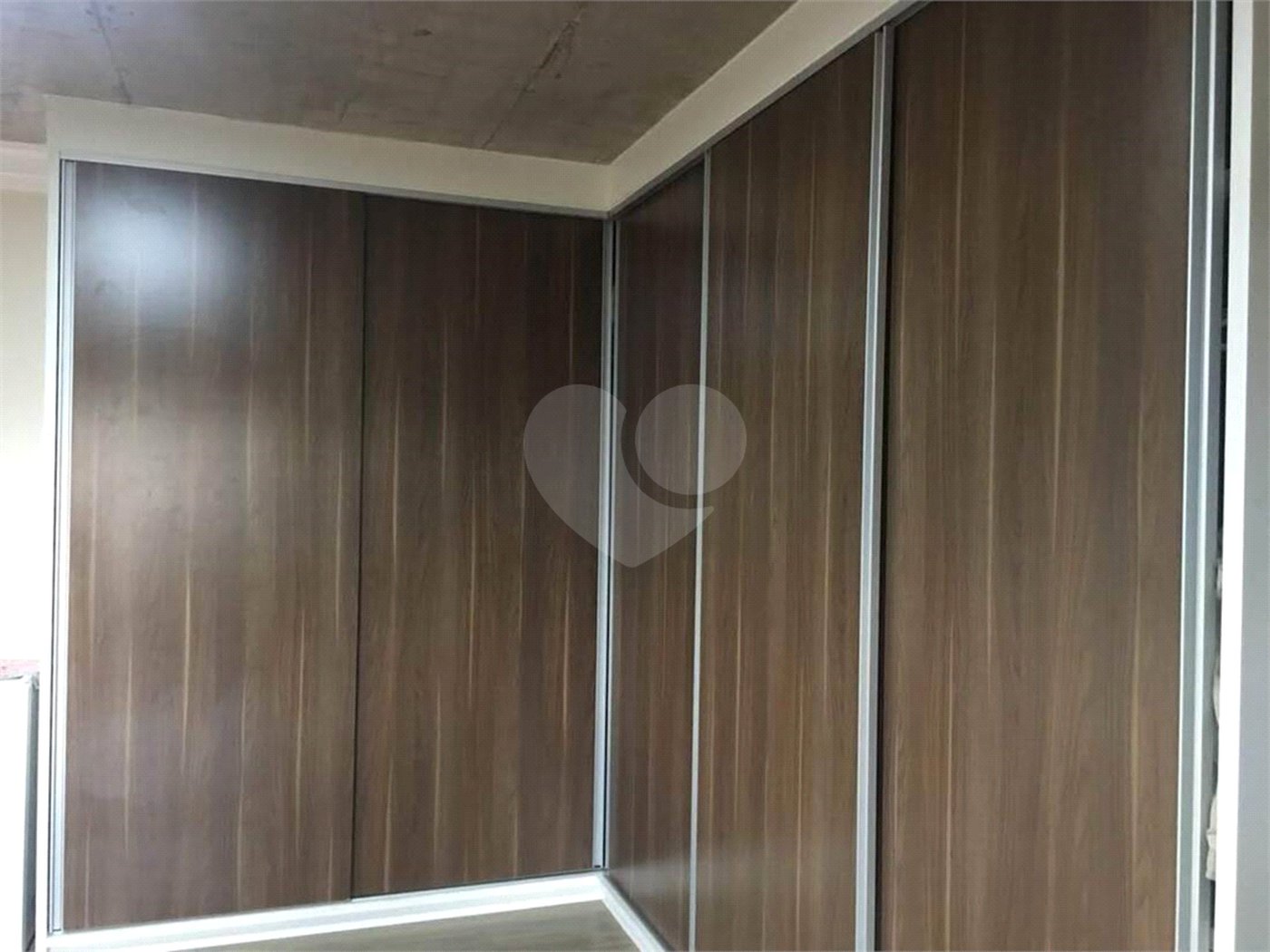 Chácara à venda com 3 quartos, sendo 1 suíte, no Centro, Araçoiaba da Serra, SP