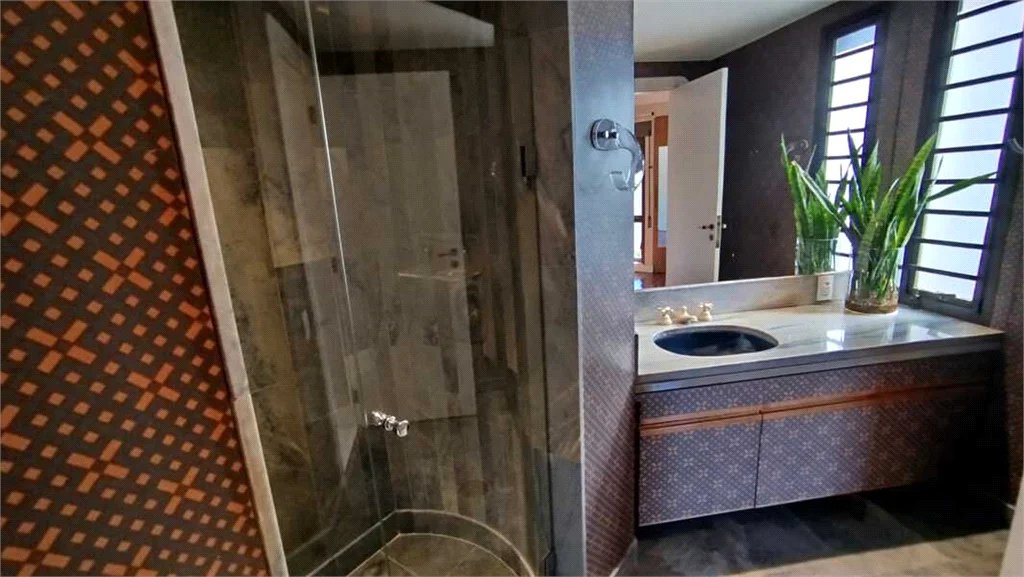 Duplex para alugar com 3 suítes em Real Parque, São Paulo, SP