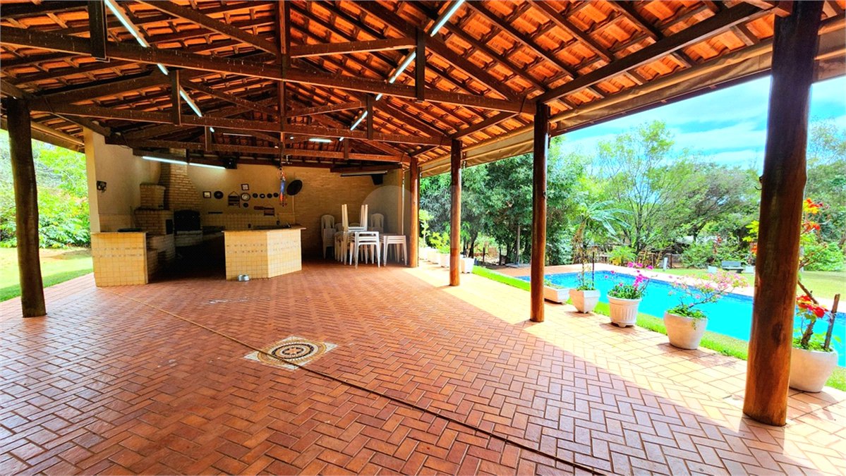 Chácara à venda com 3 quartos, sendo 1 suíte, em Chácara Flora Araraquara, Araraquara, SP