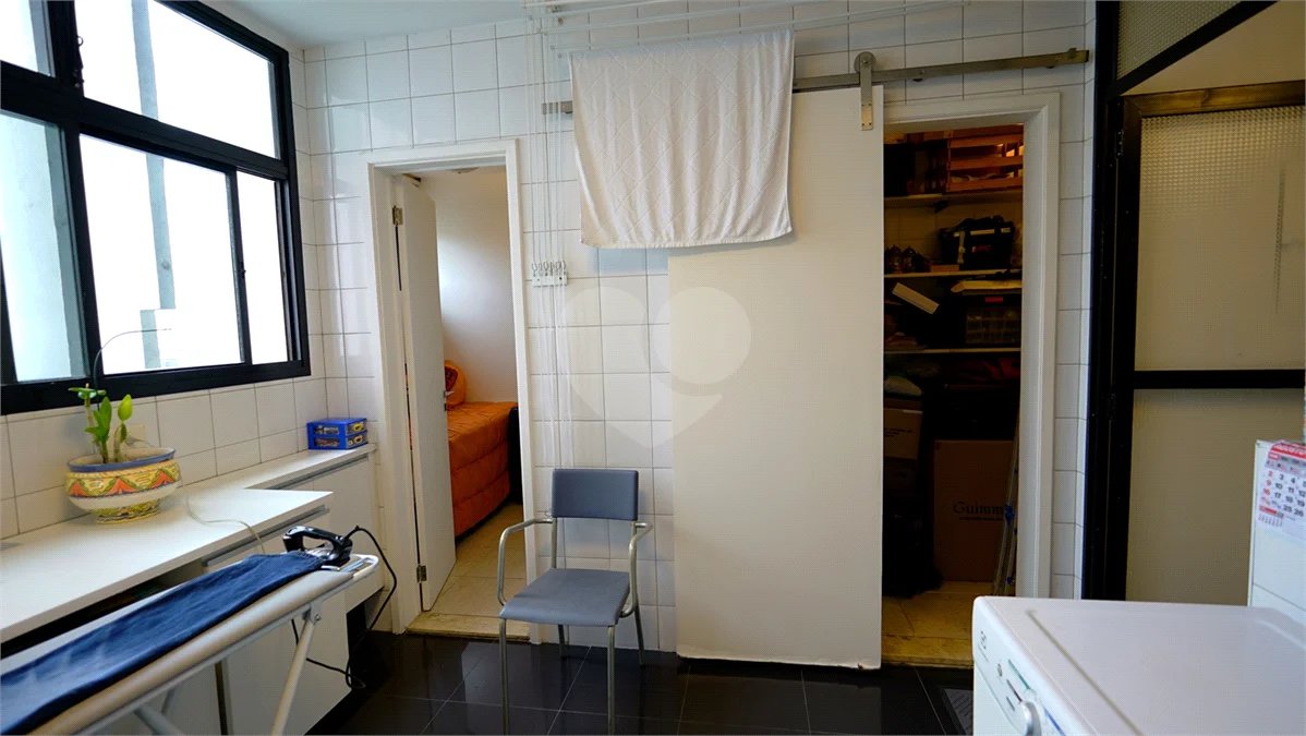 Apartamento à venda com 4 quartos, sendo 3 suítes, em Santo Amaro, São Paulo, SP