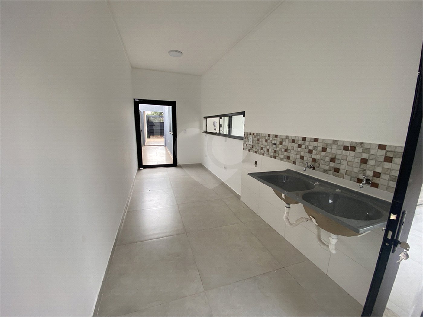 Casa à venda com 3 suítes em Jardim Estoril, Ponta Porã, MS