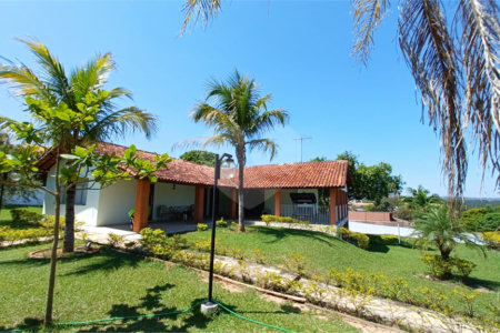 Casa à venda com 3 quartos, sendo 1 suíte,  no condomínio Santa Inês, Itu - SP